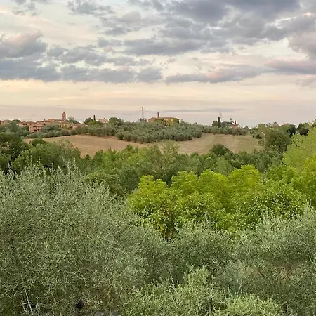 Le Castellacce بيت ضيافة *